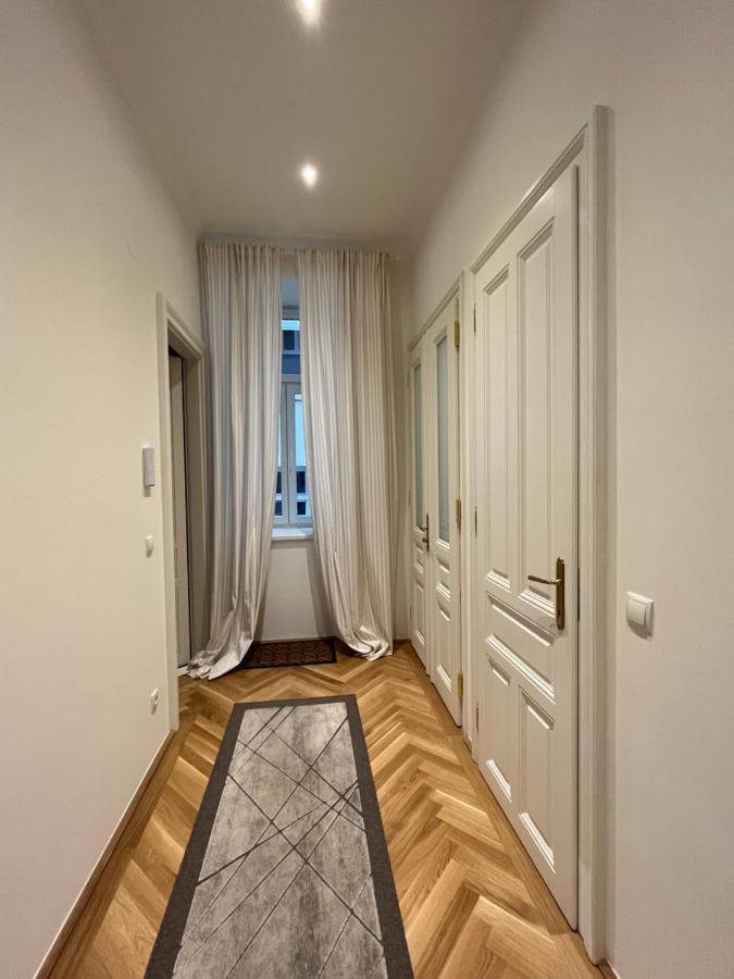 Zentrale Wohlfuehloase Apartment Vienna Luaran gambar